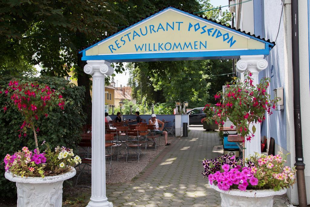 Hotel Blauer Karpfen Oberschleißheim Dış mekan fotoğraf