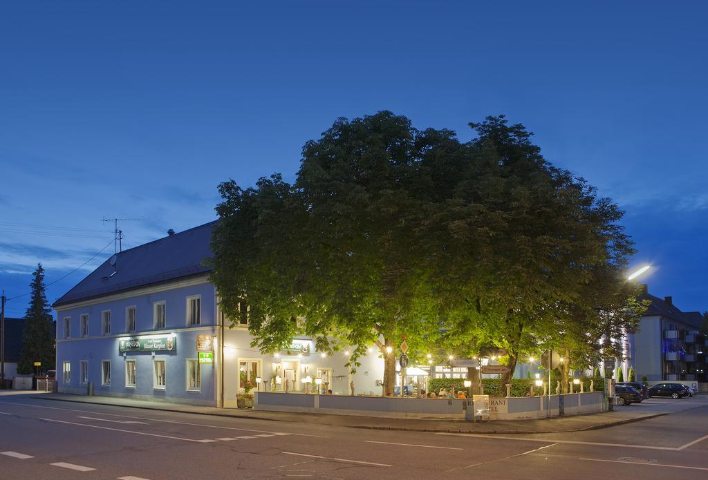 Hotel Blauer Karpfen Oberschleißheim Dış mekan fotoğraf