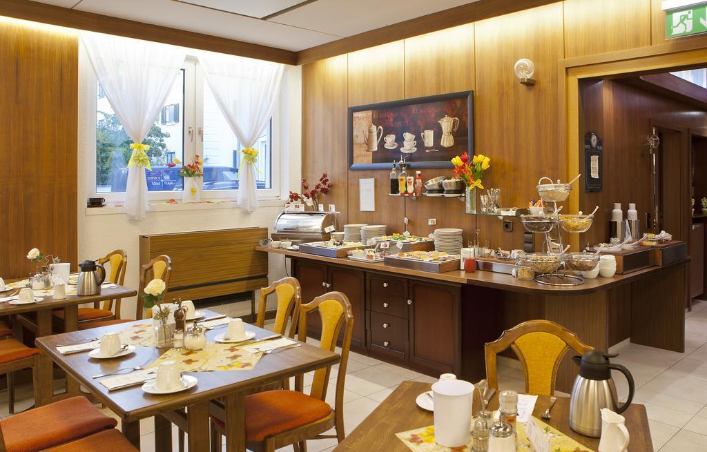 Hotel Blauer Karpfen Oberschleißheim Oda fotoğraf