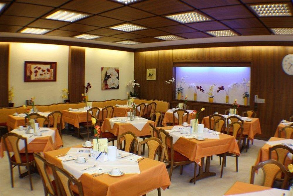 Hotel Blauer Karpfen Oberschleißheim Dış mekan fotoğraf