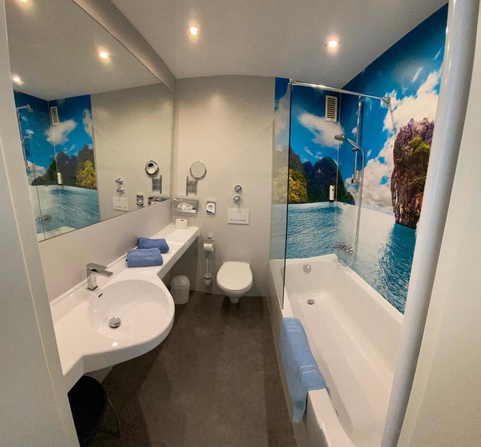 Hotel Blauer Karpfen Oberschleißheim Dış mekan fotoğraf