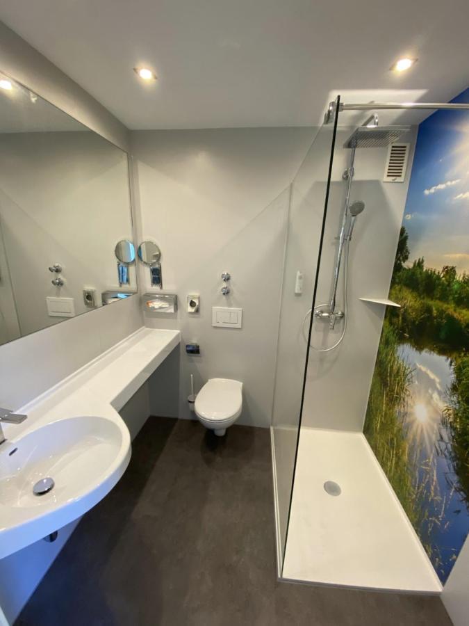 Hotel Blauer Karpfen Oberschleißheim Dış mekan fotoğraf